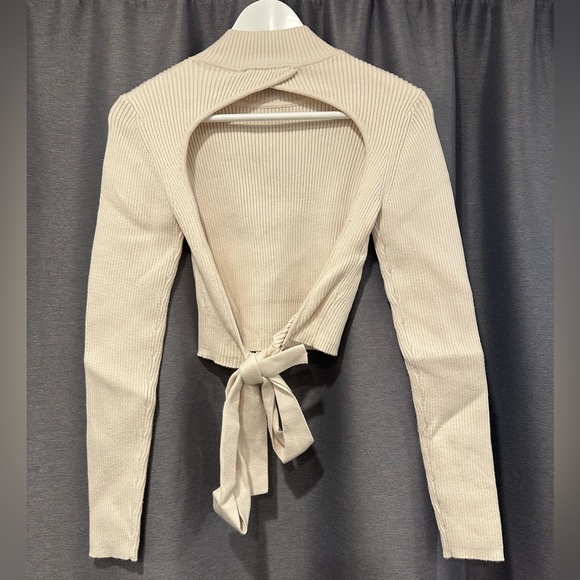 Open back long sleeve - Picture 2 of 3